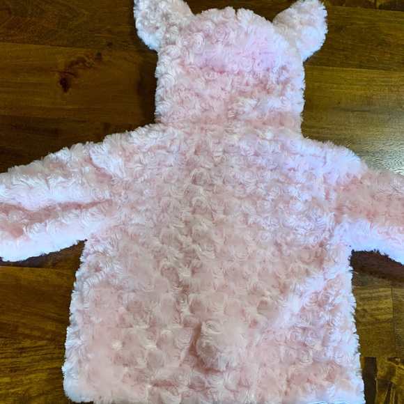 Gorgeous Rosette Design Bunny-Eared coat w/ Bows - Picture 7 of 8